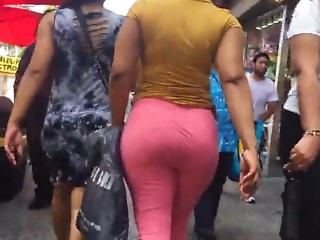 bubble booty latina milf vtl in pink leggings