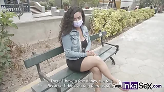 MILF peruana tetona le es infiel a su pareja con amante venezolano